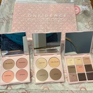 NWT DOLL 10 TRUST THE MAGIC
DREAM TEAM PALETTE TRIO Makeup